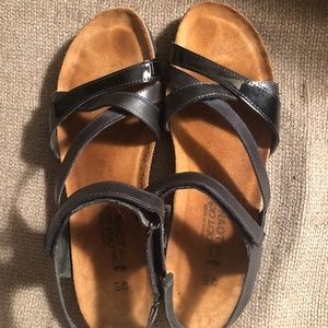 Naot Like New Sophia Strappy Leather Sandal 42